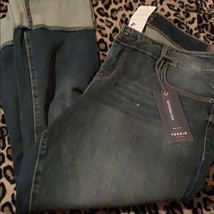 Torrid Capri size 16